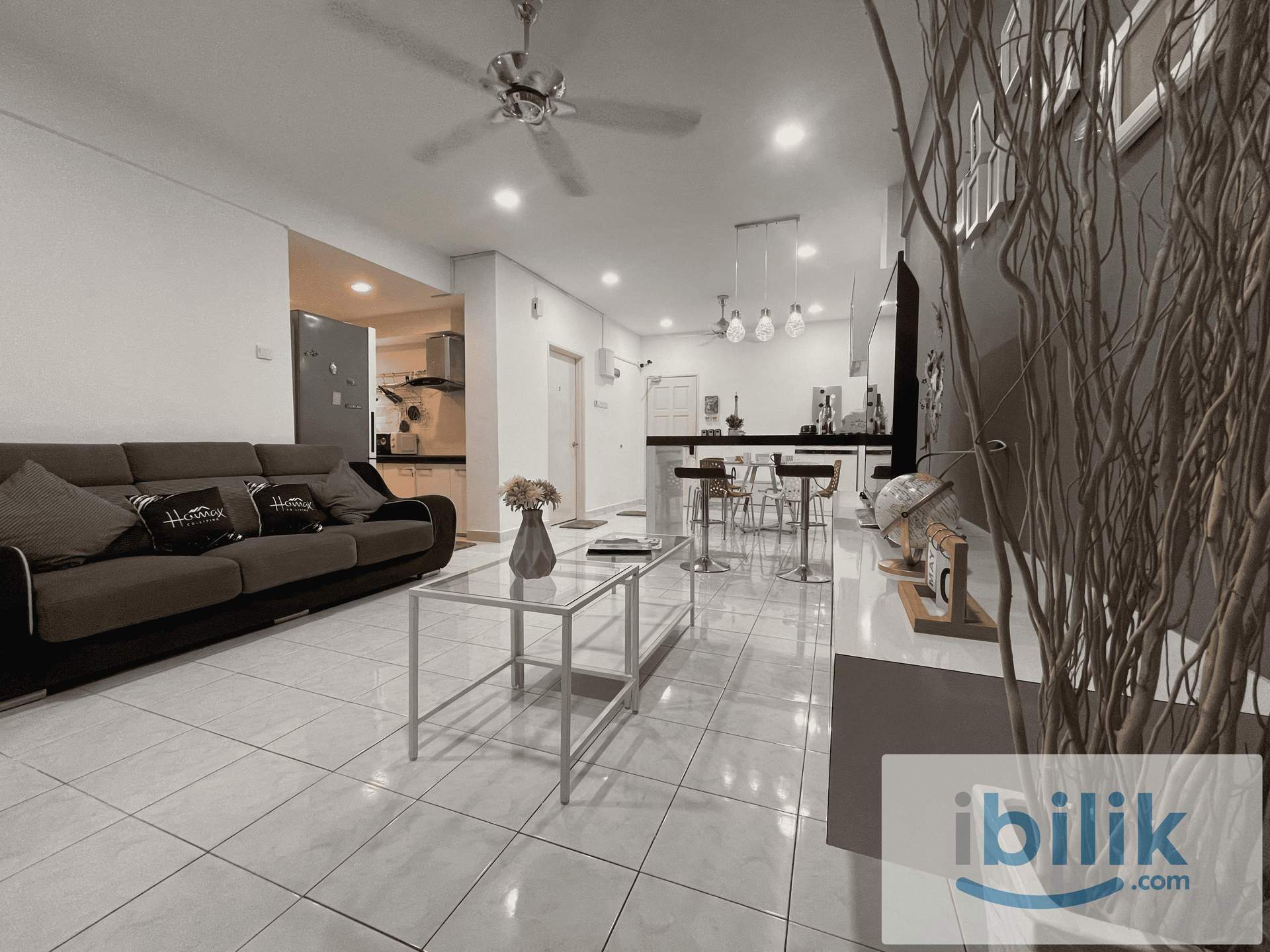 😱 PREMIUM QUEEN ROOM!! WORK FROM HOME FRIENDLY 🎉 WALKING DISTANCE TO MRT MUTIARA DAMANSARA 🚅 - Image 9