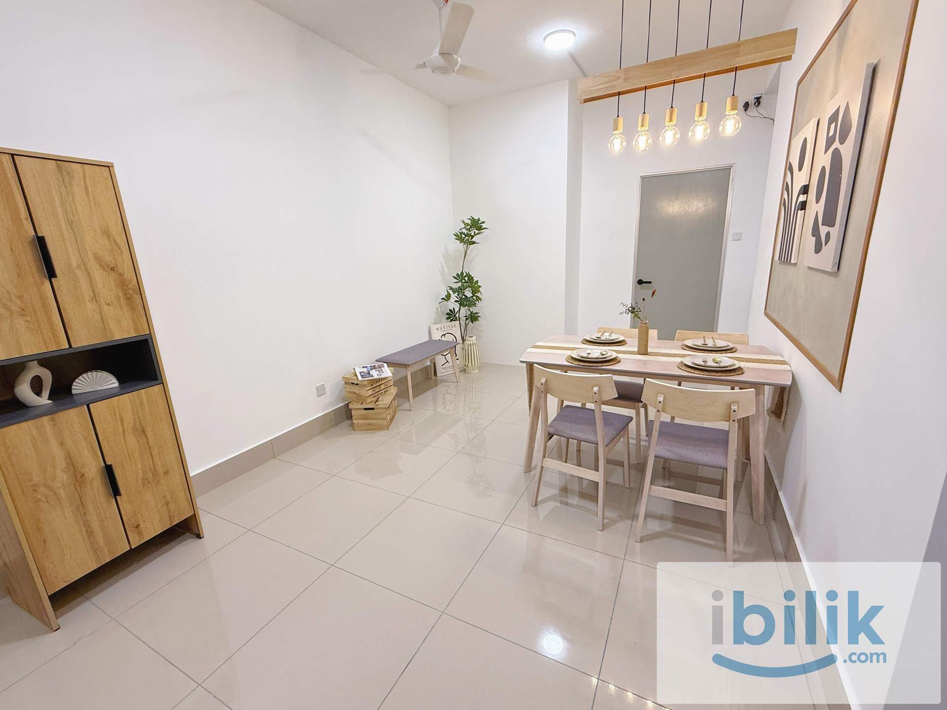 😱 PREMIUM QUEEN ROOM!! WORK FROM HOME FRIENDLY 🎉 MRT FREEDER BUS TO MRT CHAN SOW LIN 🚌 - Image 2