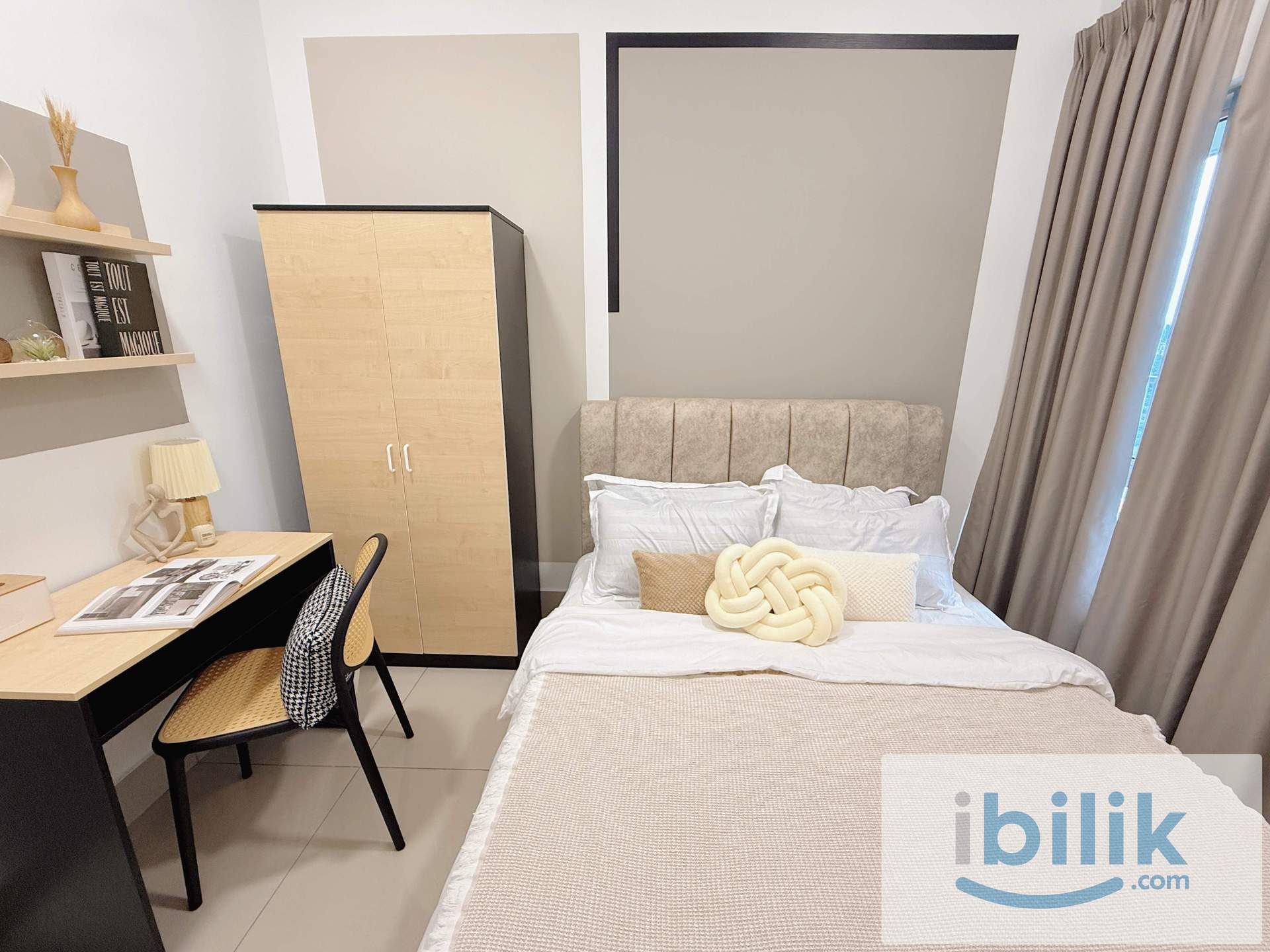 Razak City Queen Room - Image 8