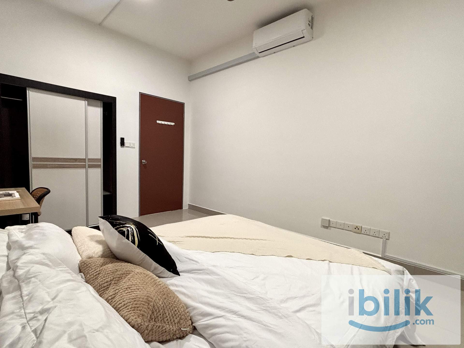 DRIVING DISTANCE TO LRT AWAN BESAR 🚝 PRIVATE QUEEN ROOM FOR MIX GENDER UNIT IN BUKIT JALIL 🌇  - Image 3