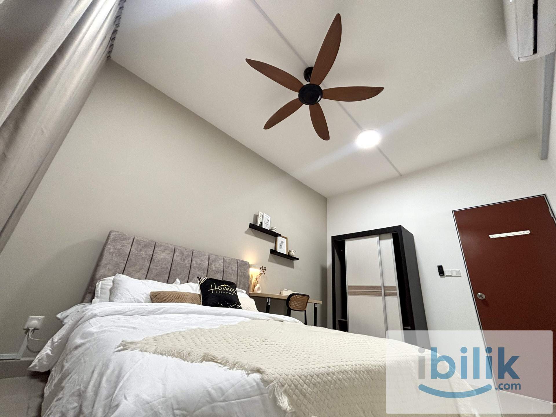 DRIVING DISTANCE TO LRT AWAN BESAR 🚝 PRIVATE QUEEN ROOM FOR MIX GENDER UNIT IN BUKIT JALIL 🌇  - Image 1
