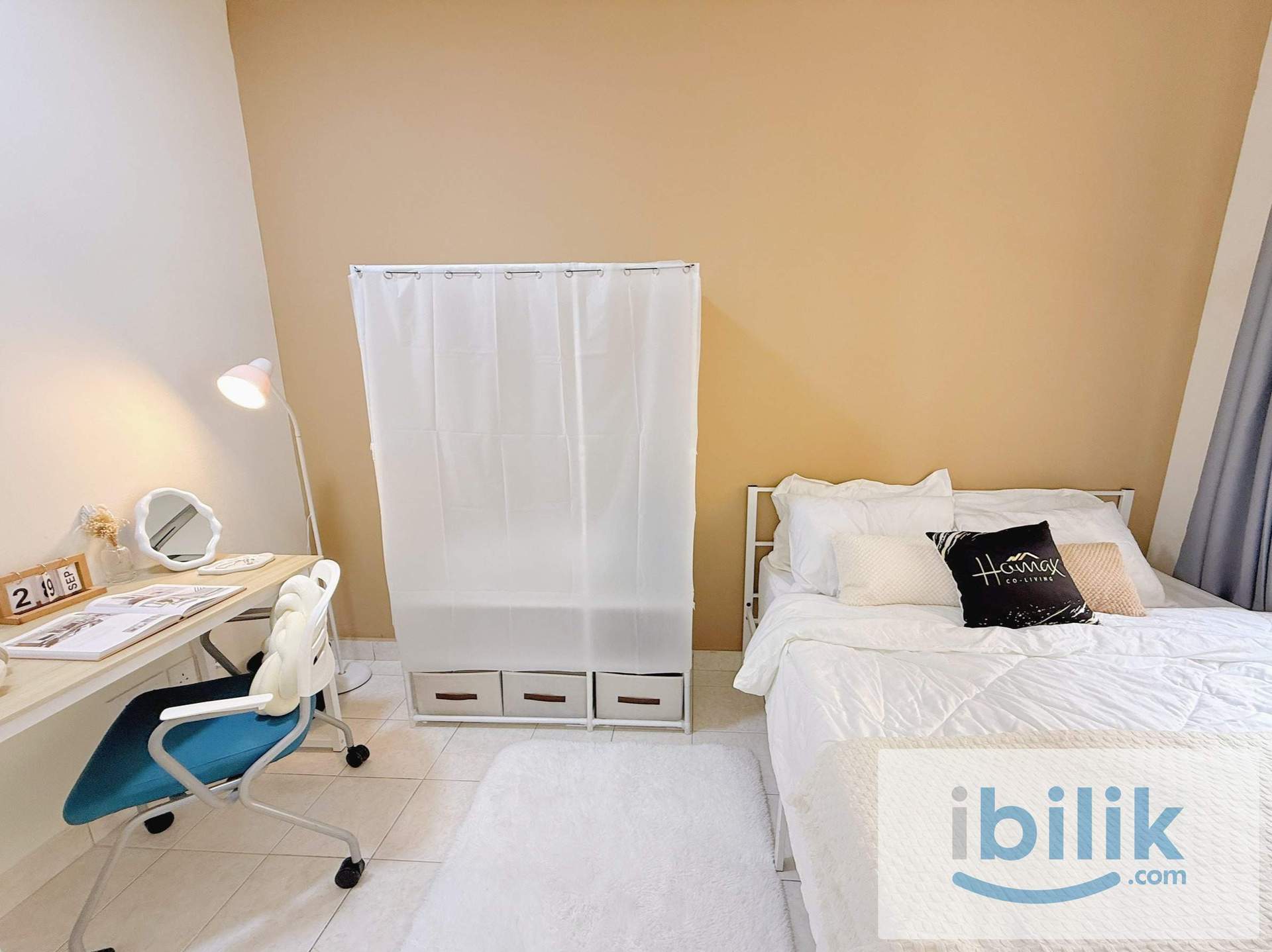 🎉BEST ROOM IN TOWN!🎊PREMIUM QUEEN ROOM! 🚝10MINS WALK TO MRT😱 - Image 5