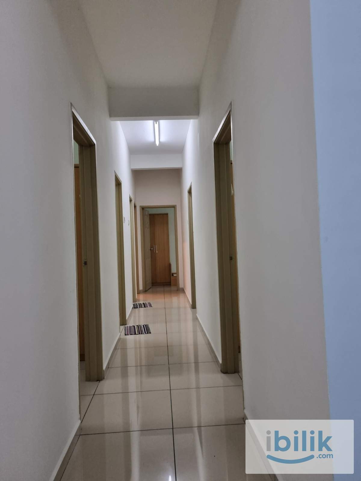 Twin Sharing Room at Ixora Apartment, Bukit Beruang, Melaka - Image 6