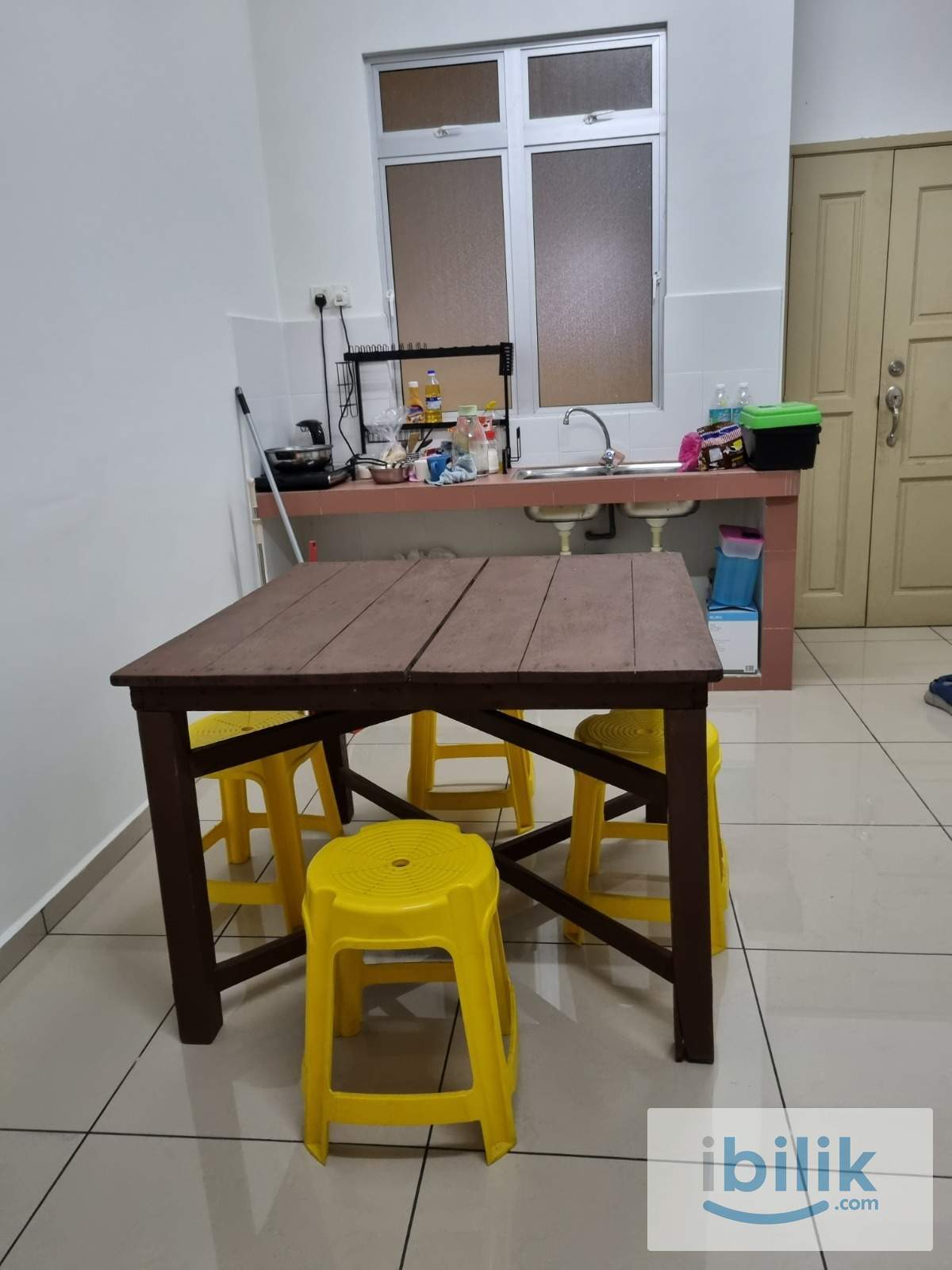 Twin Sharing Room at Ixora Apartment, Bukit Beruang, Melaka - Image 9