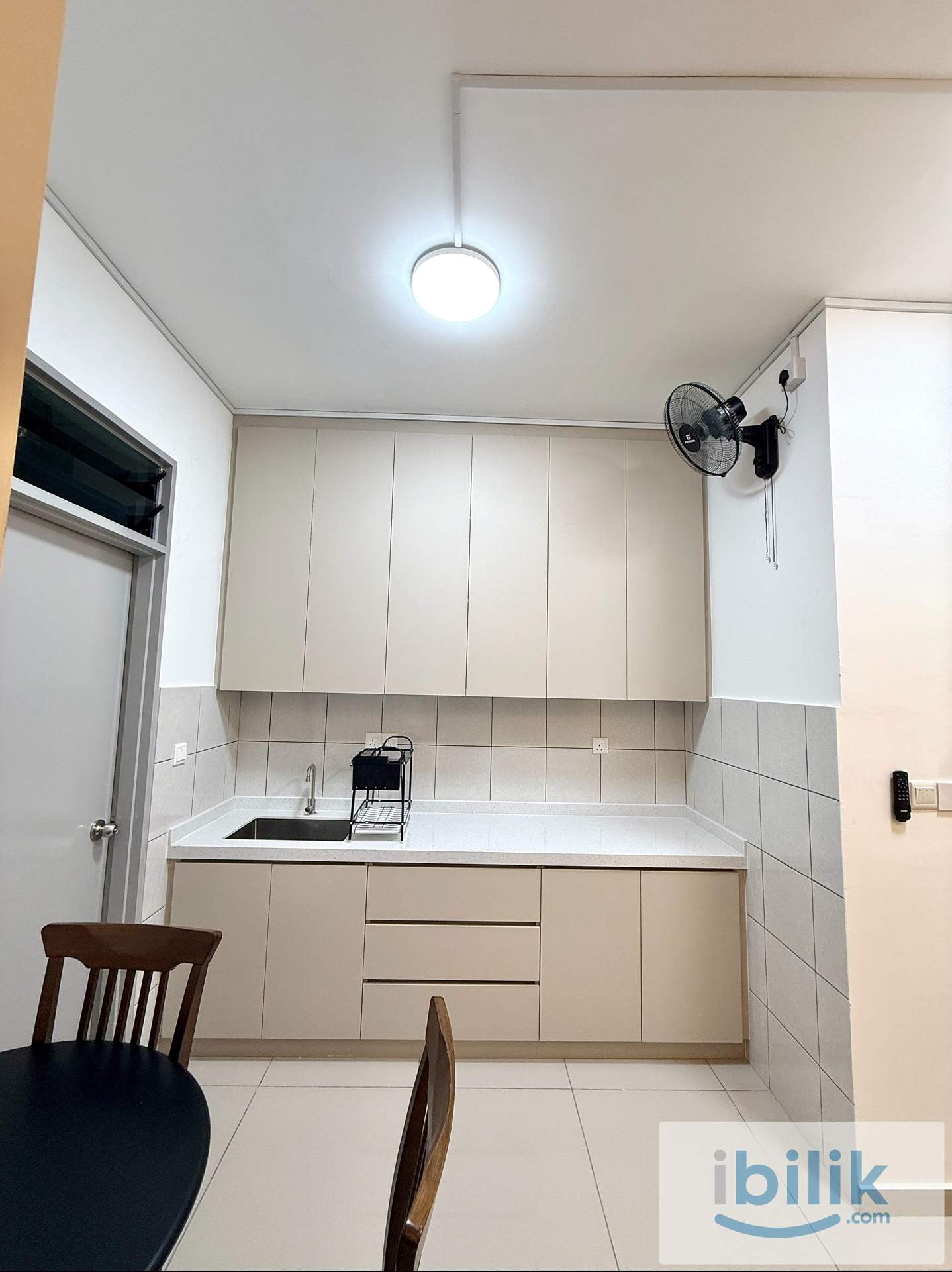0.5 MIN WALK TO LRT SALAK SELATAN🚇READY TO MOVE IN✨Middle Room at Nikka City Sentral Residence, Bandar Sri Permaisuri - Image 3