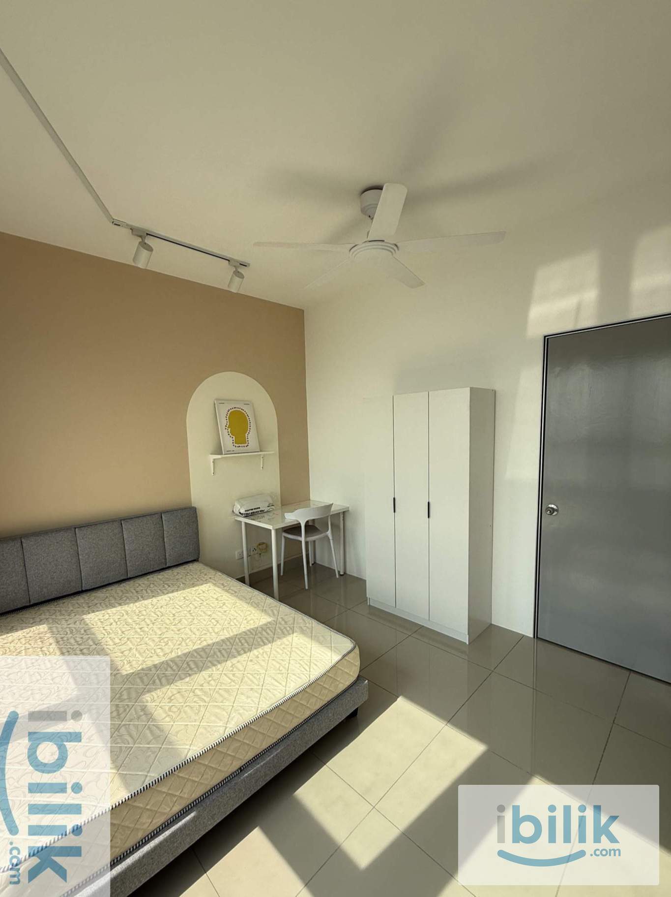 big medium room - Image 2