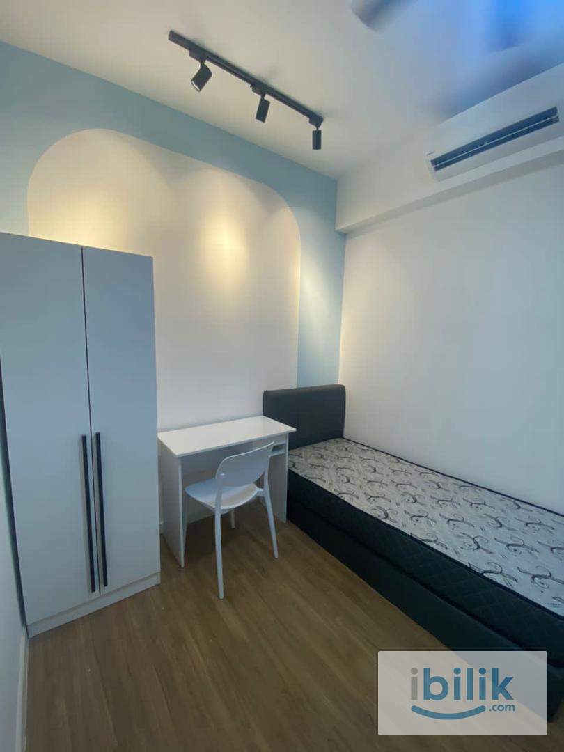 small room - Image 1