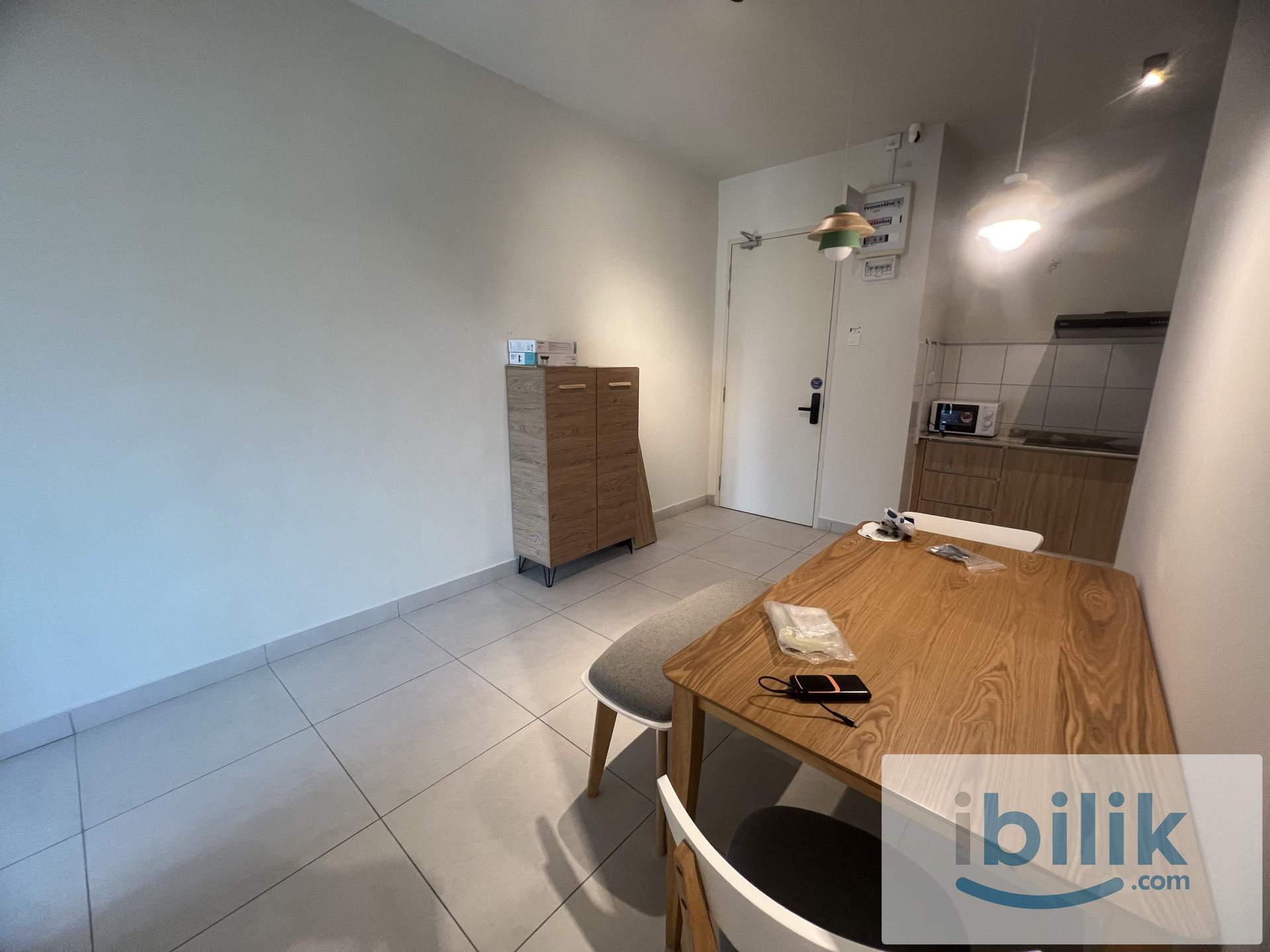 medium room - Image 4