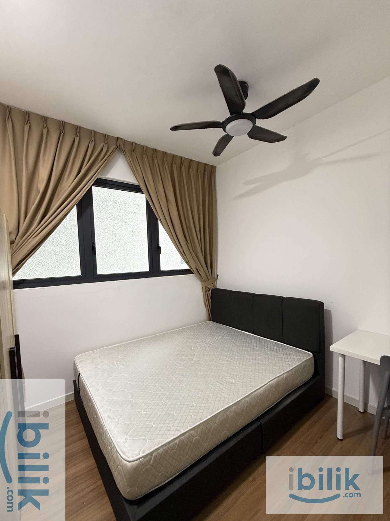 medium room - Image 1
