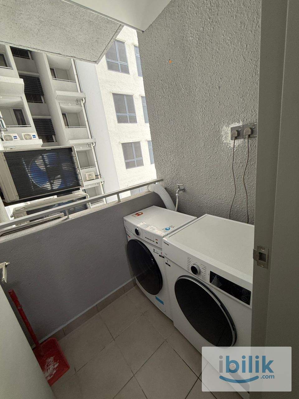small room - Image 3