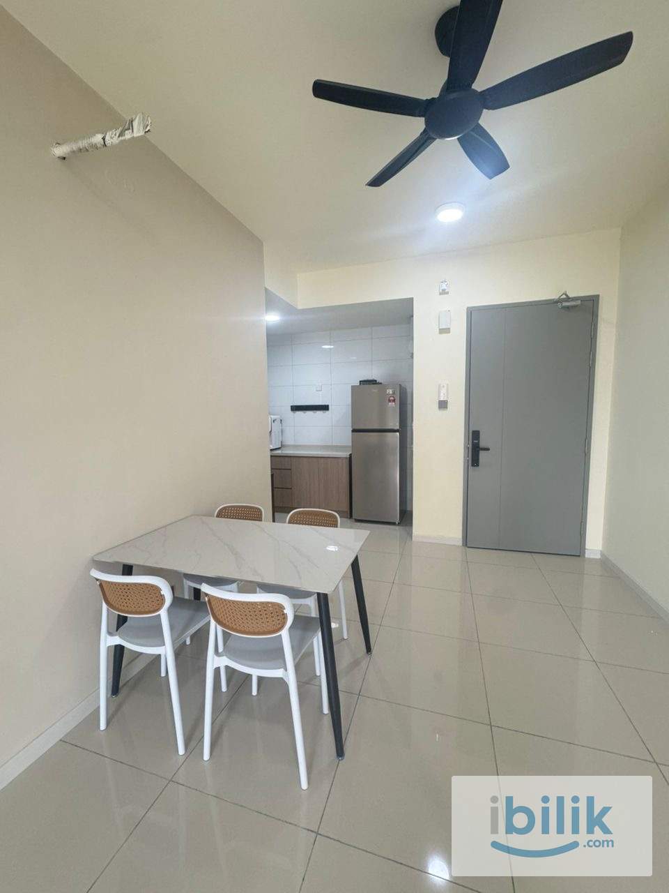 small room - Image 4
