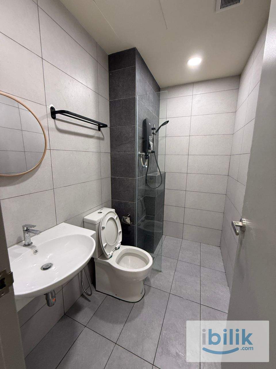 master room - Image 6