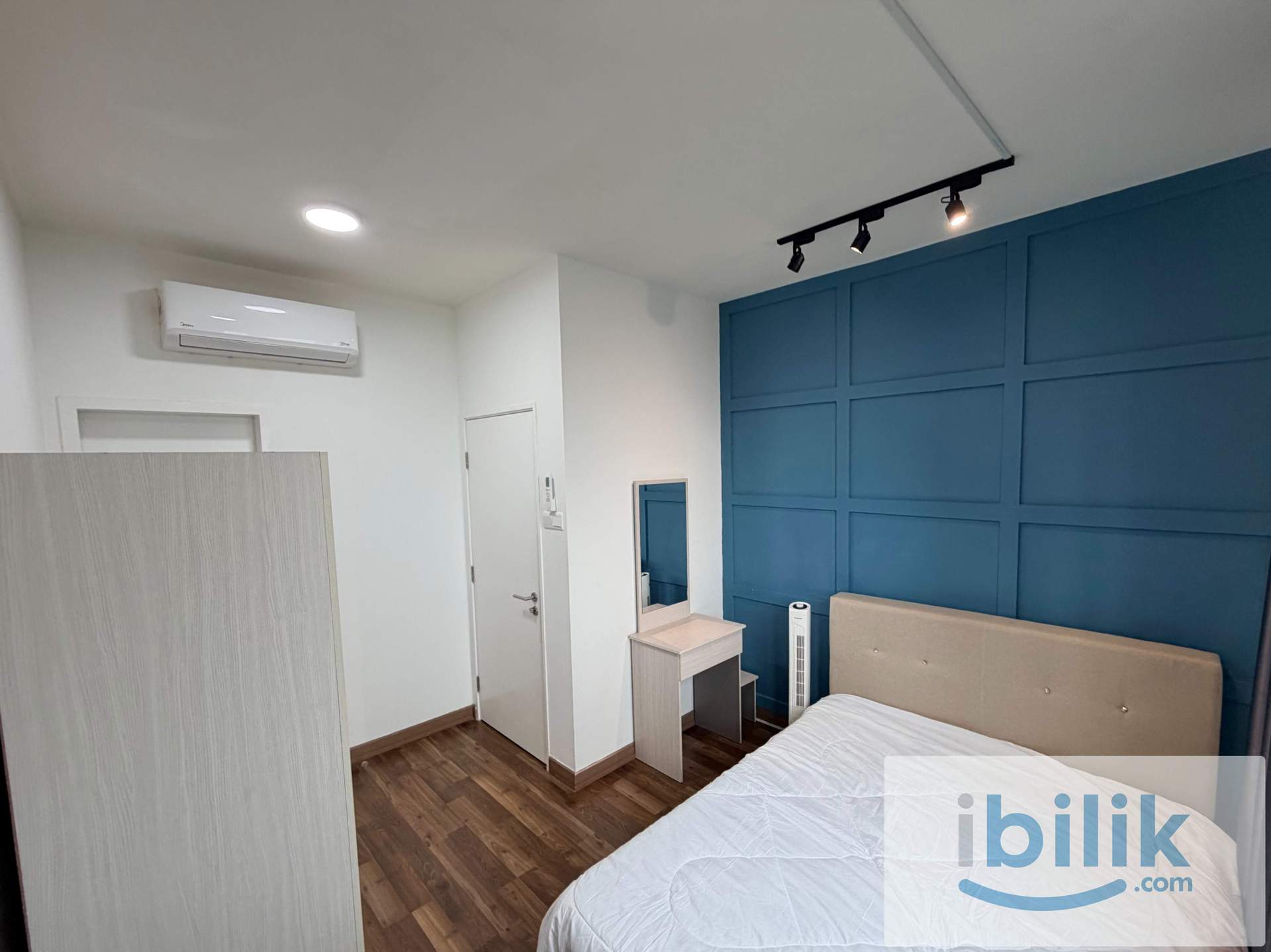 Available June Female Master Room with Private Toilet Fully Furnished Sentul Point Suites HKL KLCC Mont Kiara PJ - Image 1