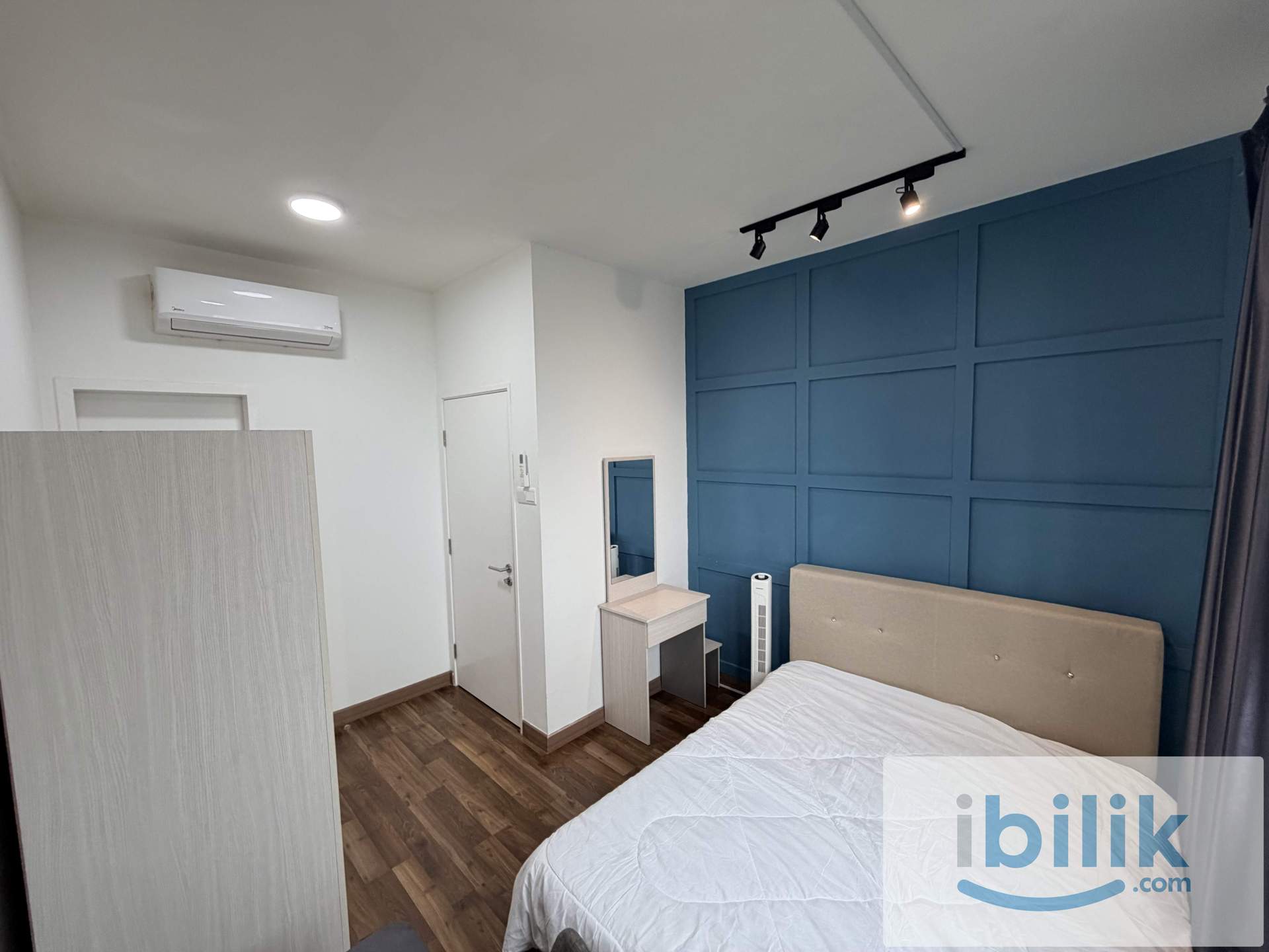 Clean Female Masterbedroom with Private Toilet @ Sentul Point Suites Free Utilities 5mins walking to bus stop - Image 1