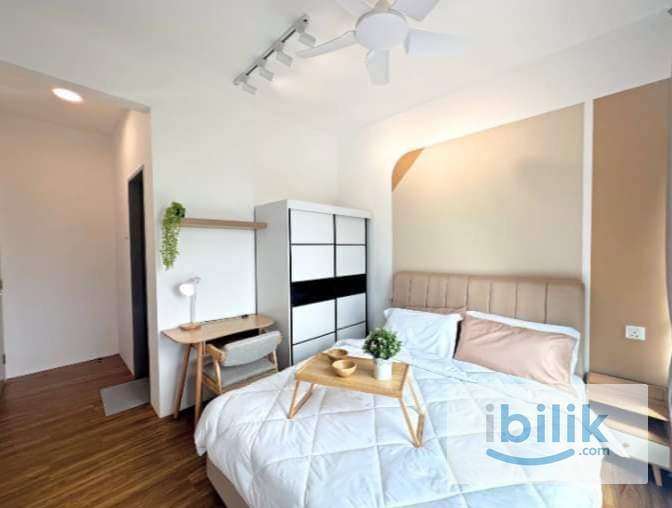 Female Master Room with Private Toilet Free Utilities Free Wifi Free Cleaning Sentul KLCC Pavillion Publika HKL - Image 1