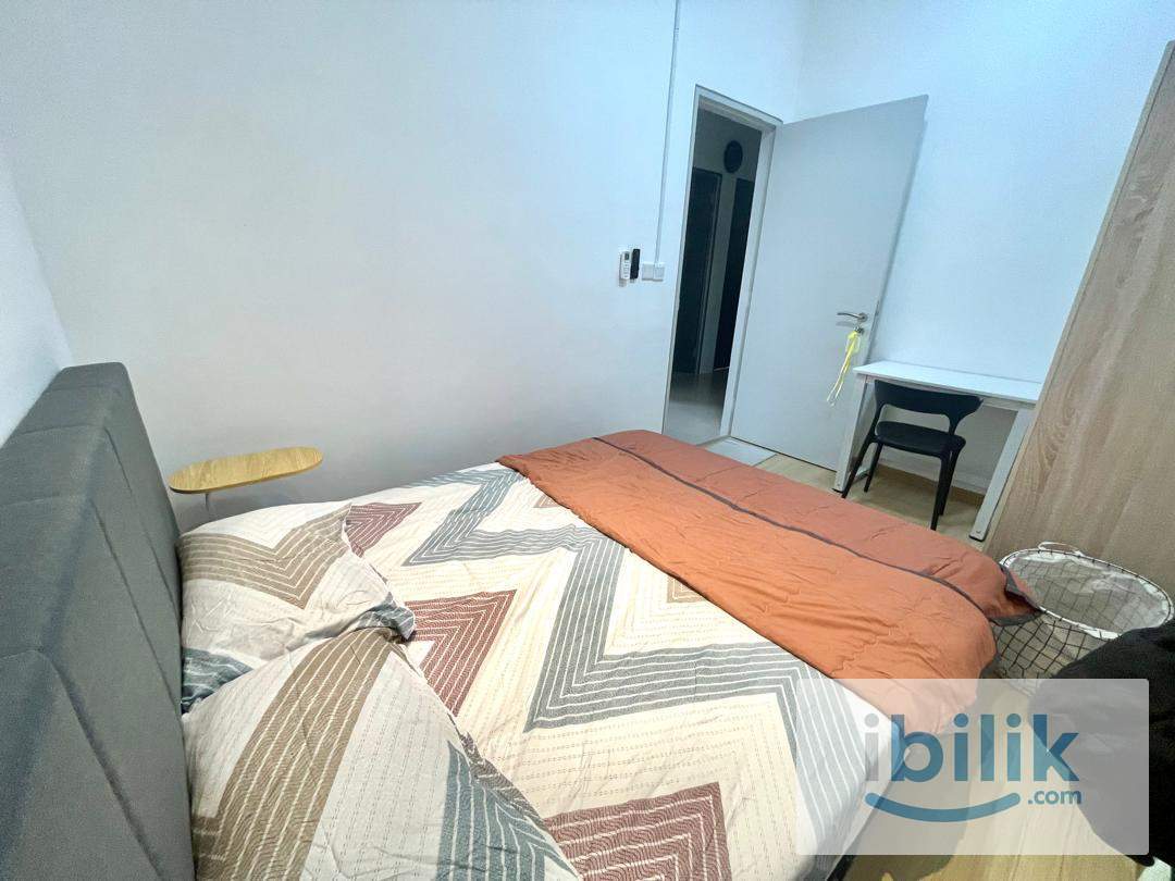 BeCentral2 Medium Queen @ i-City Mall @ Female Unit @ Condo for Rent @ Smart Lock - Image 2