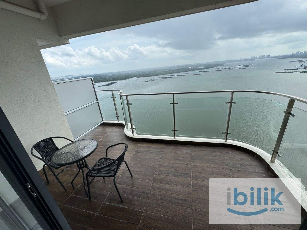 Danga Bay Stunning Full Seaview Balcony Room - Image 7