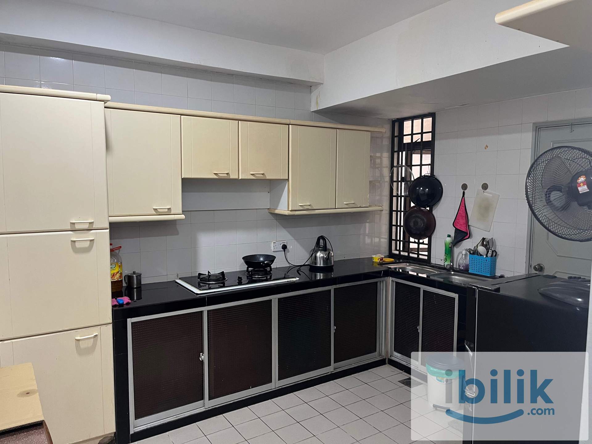 Common Room at JB town condo for rent - Image 6