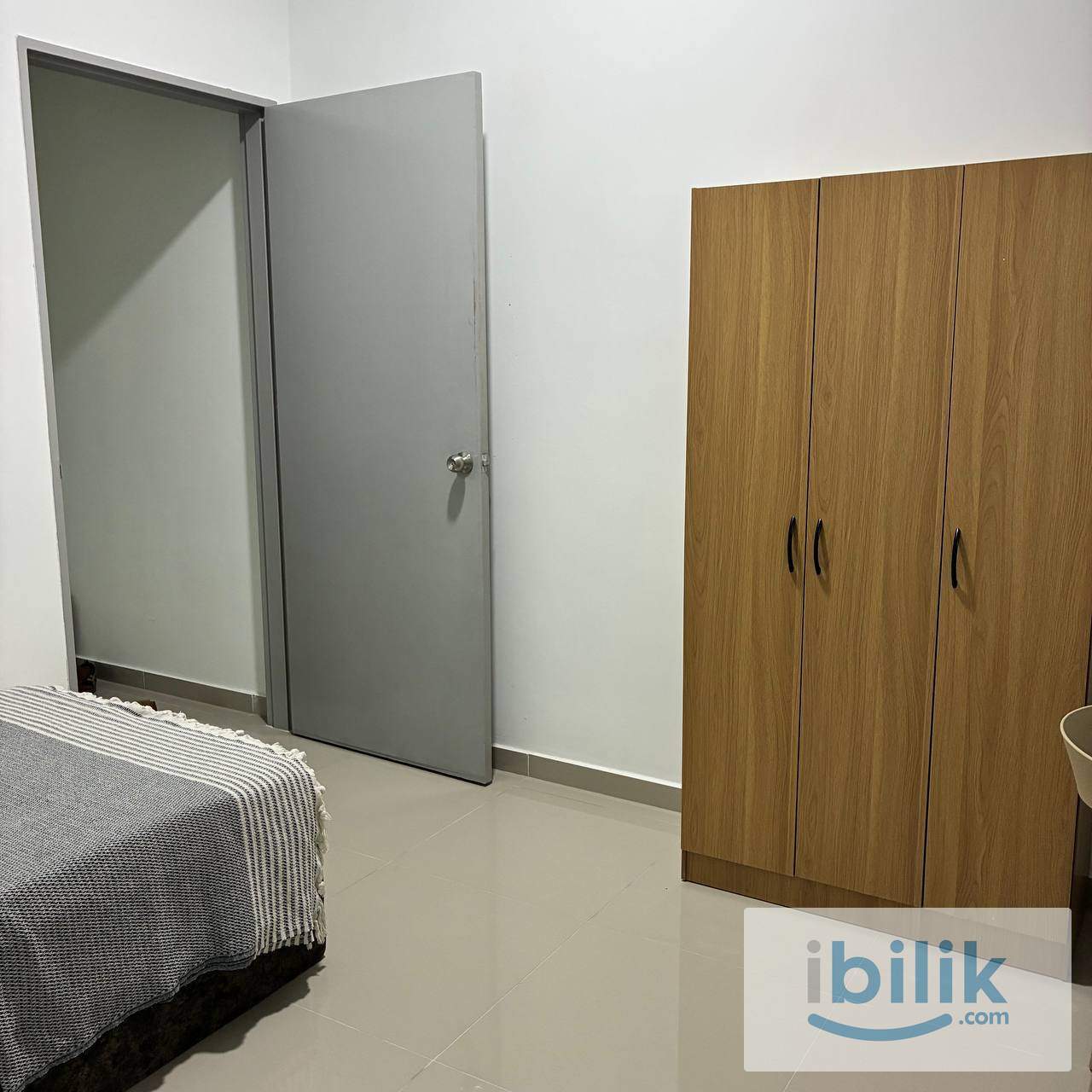 Premium Master Room Free Wifi near IOI Putrajaya UPM Uniten Hospital Serdang - Image 4
