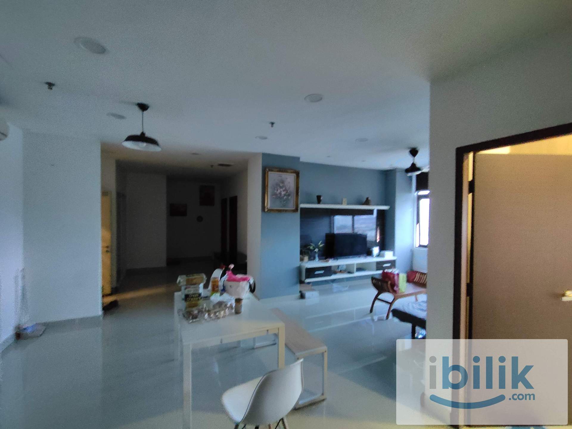 Cozy renovated full furnished - Image 3