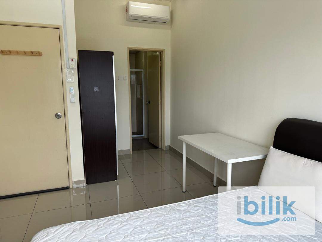 Room,KL view,Bukit jalil,Pavilion,mall,Bloomsvale,Mid valley,KLCC,TRX,LRT,KTM - Image 5