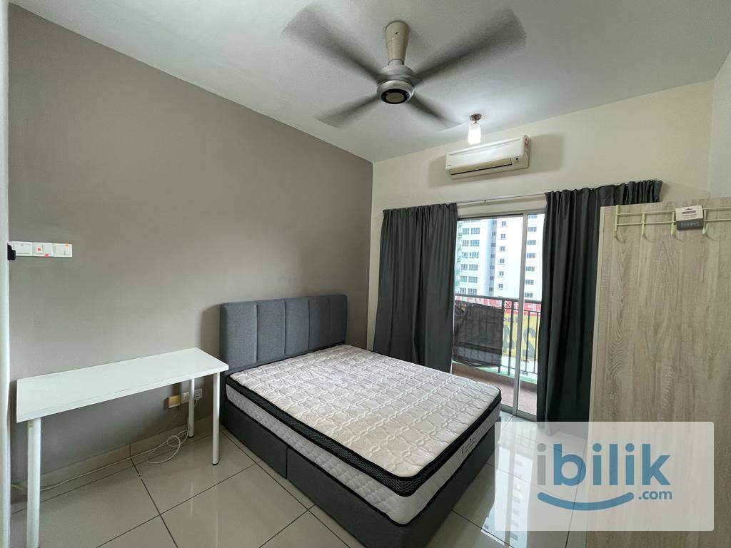 Balcony room,Mid valley,Pavillion,mall,KLCC,TRX,LRT,KTM,PJ,UM,Bukit jalil,Bangsar,Sunway,ioi mall - Image 1