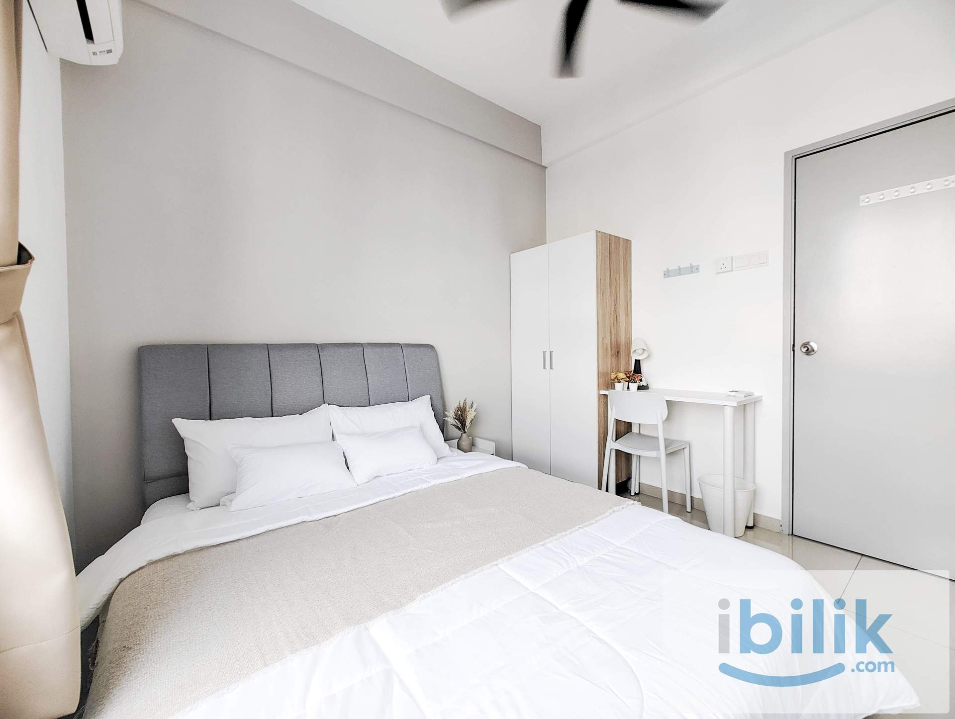Cozy Middle Room For Rent (Carpark Available)  - Image 2