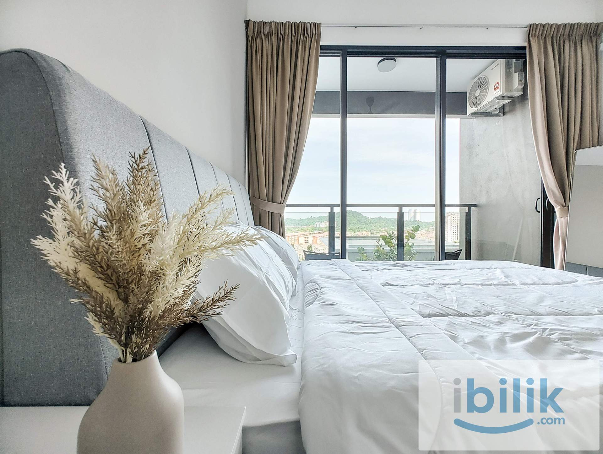 Deluxe Middle Room With Balcony  - Image 3
