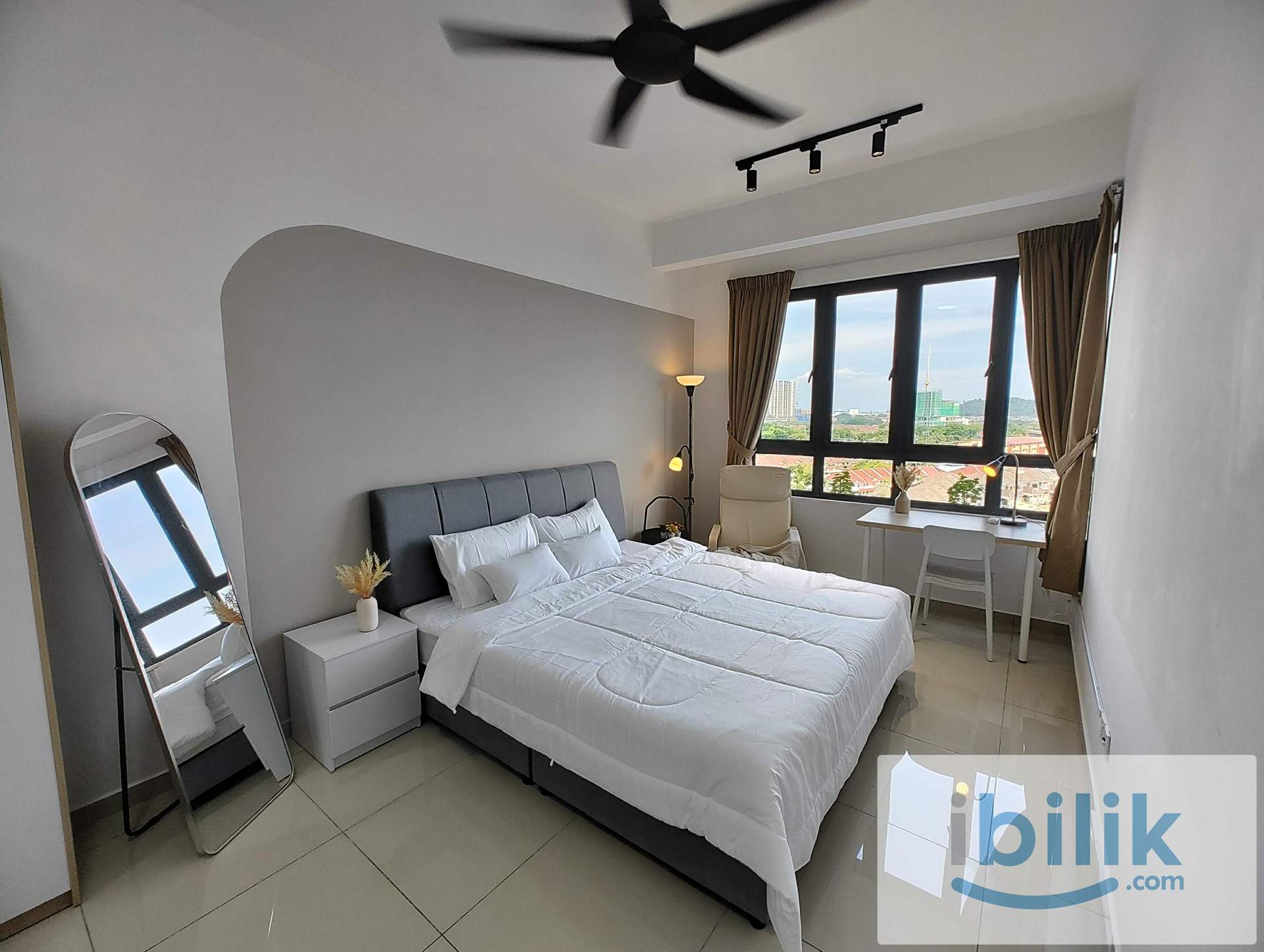 SPACIOUS MASTER ROOM FOR RENT - Image 1