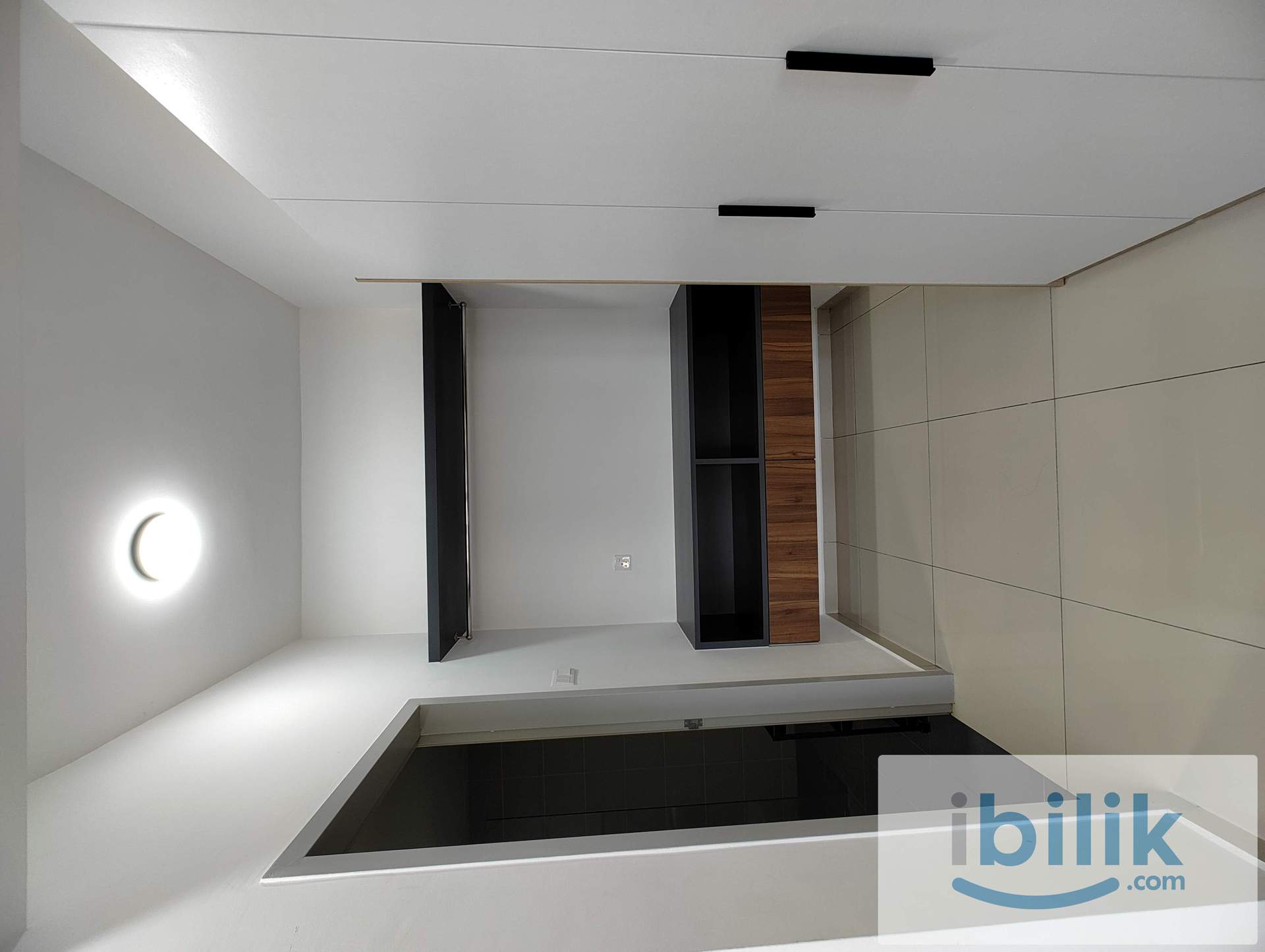 SPACIOUS MASTER ROOM FOR RENT - Image 6