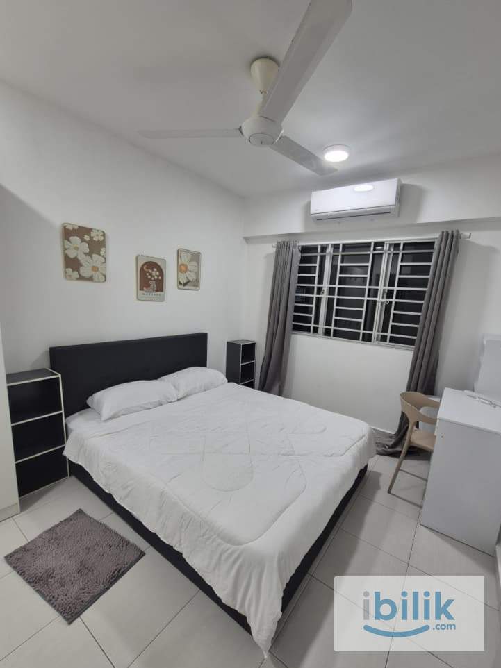 Master Room - Image 1