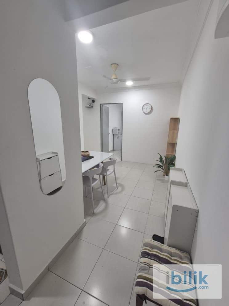 Master Room - Image 3
