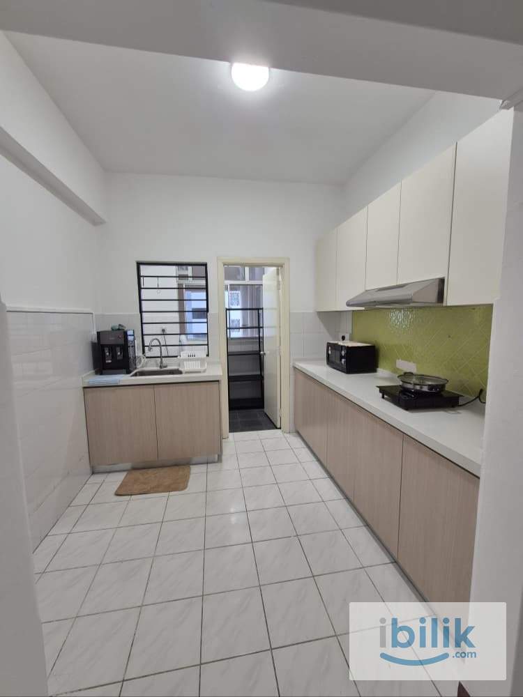 Female Master Room - Image 3