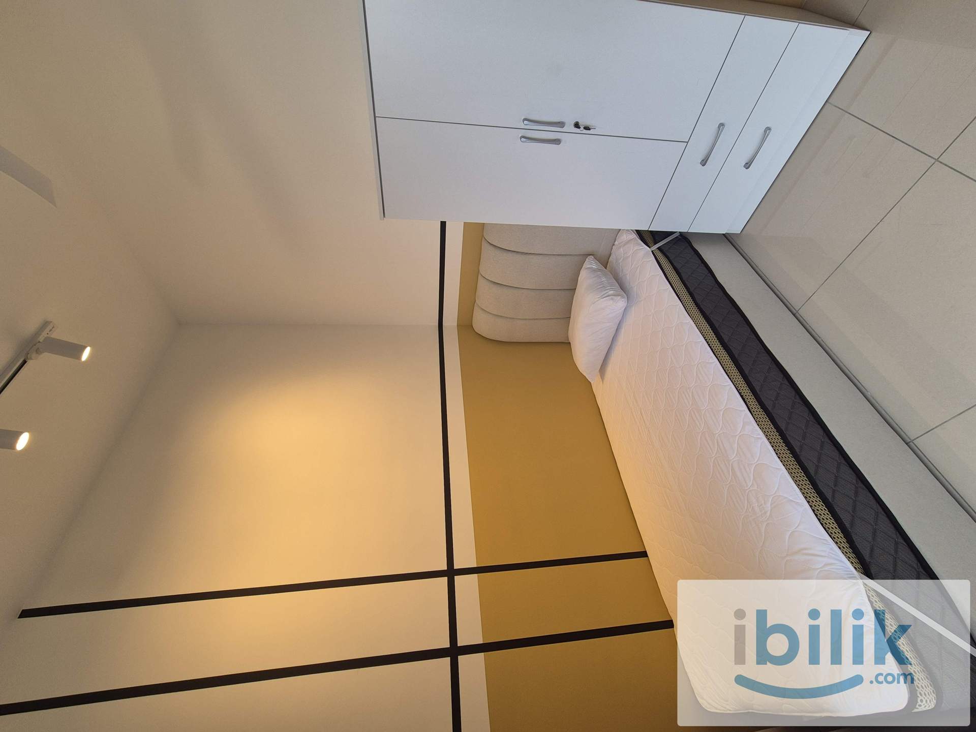 Male Medium Room to Rent - Image 5