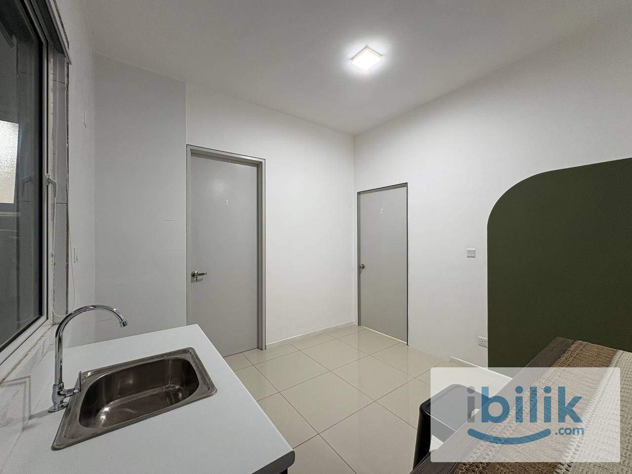 👑 Nadayu 801 - Spacious Master Room for Rent | Aircond + WiFi Included  - Image 10