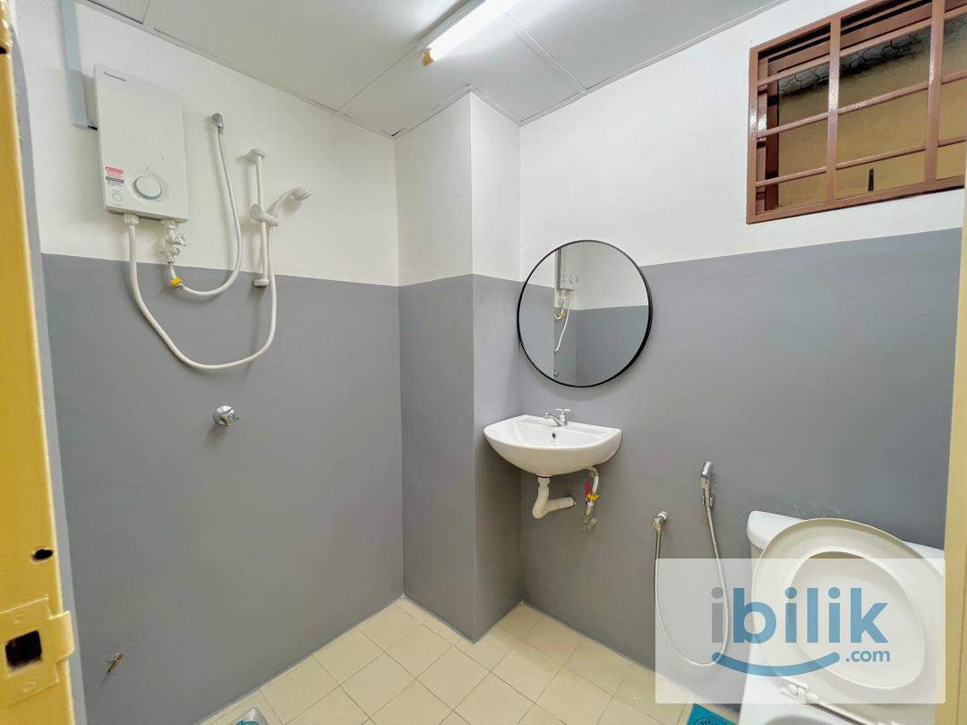 ✨Palm Spring ✨ Premium Master Room Near MRT Surian | Move-In Ready - Image 5