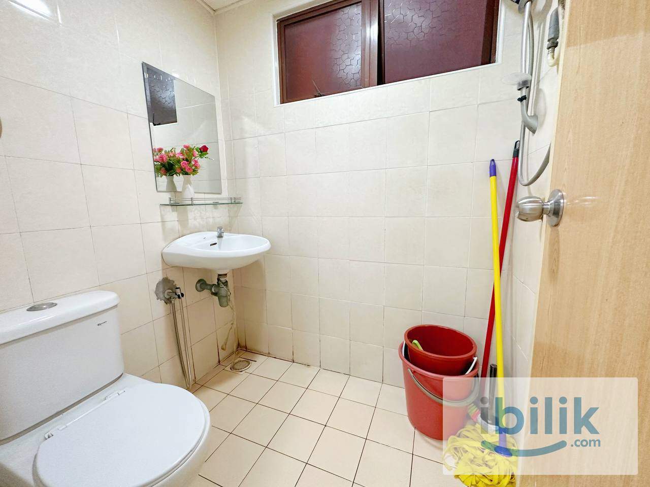 Palm Spring – 🚉 Just Minutes to MRT Surian | Master Room Available - Image 8