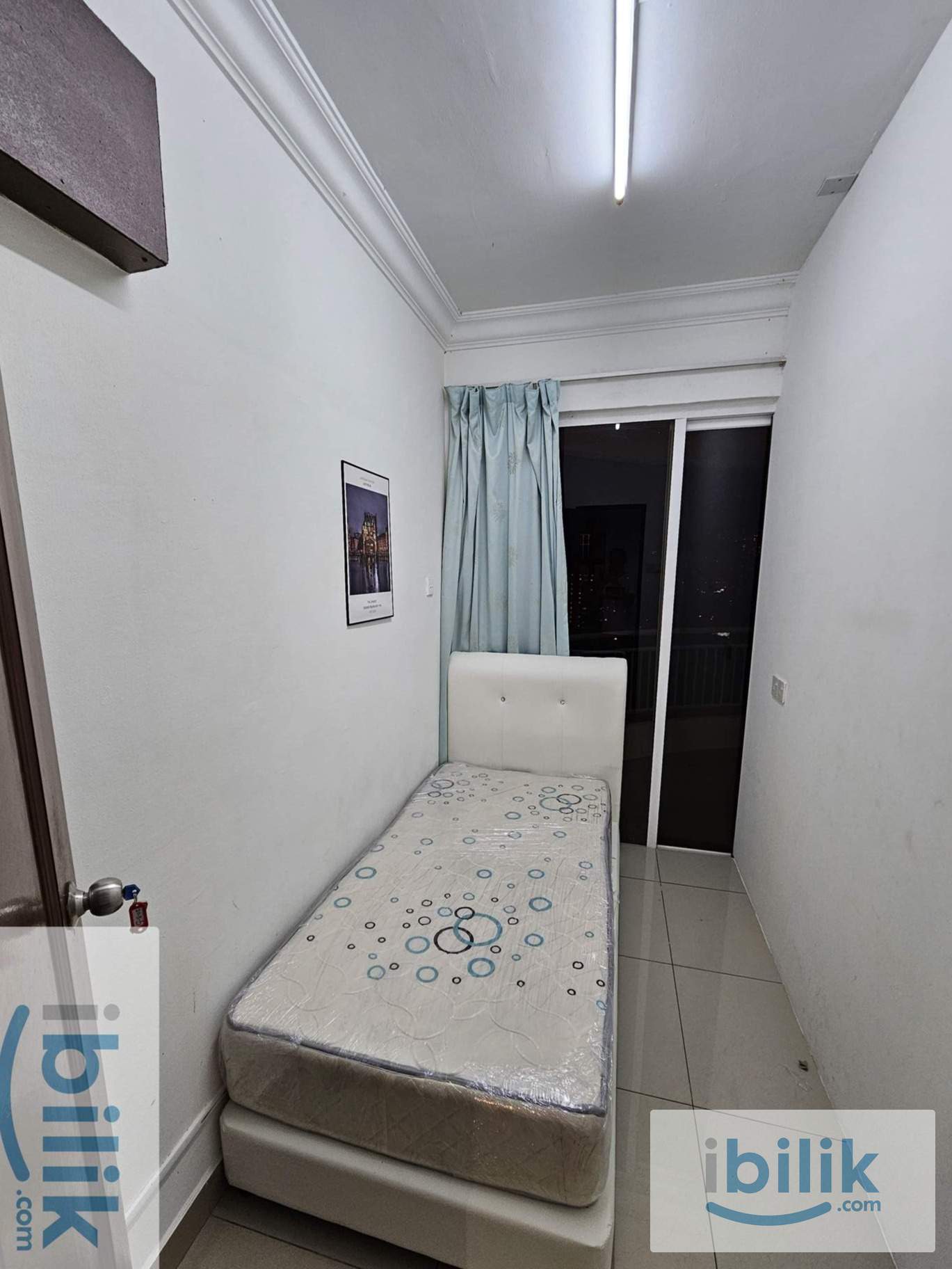 Gurney Park aircond furnish single room included utilities - Image 1