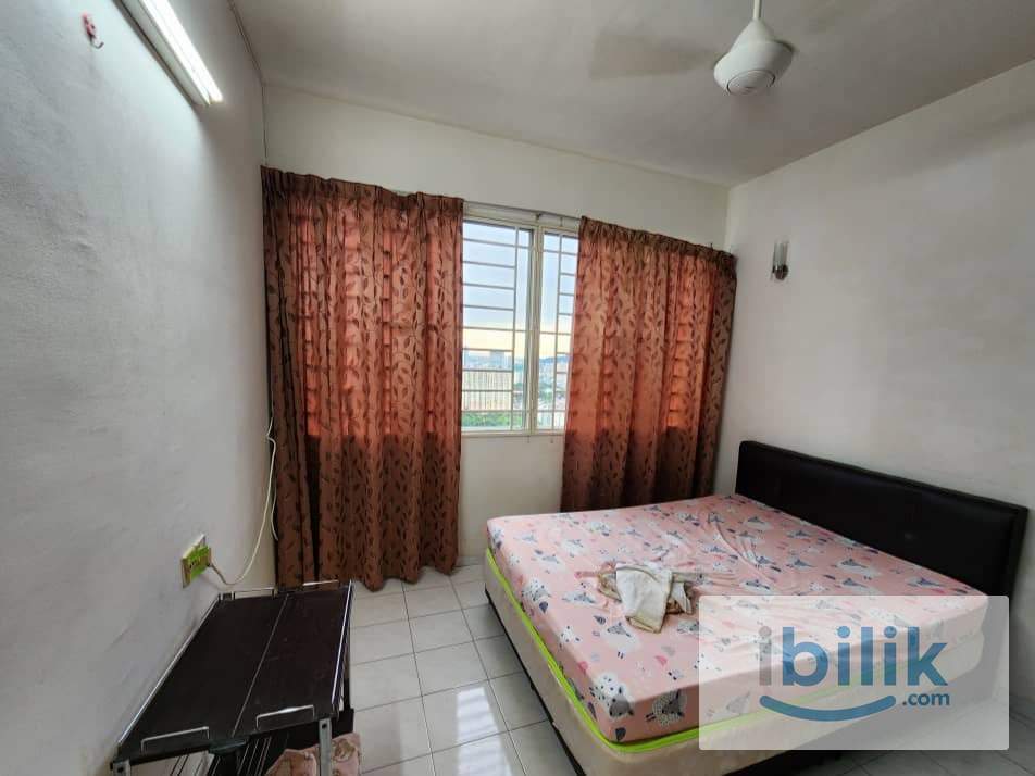 Npark Furnished Aircond Master room included utilities - Image 1