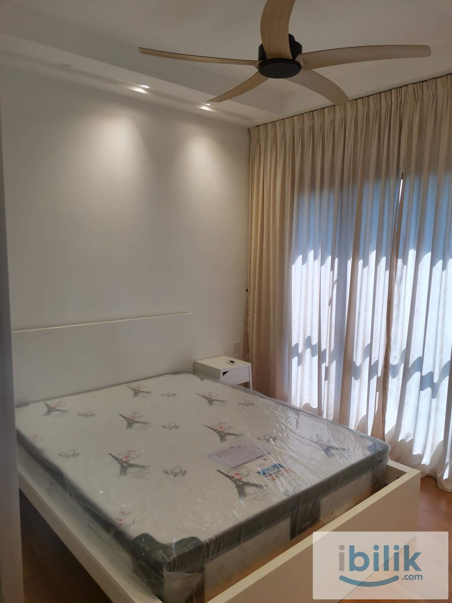 Tri Pinnacle aircond Master fully furnished room included utilities private bathroom - Image 1