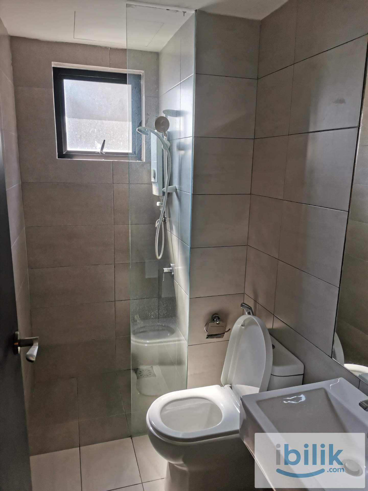Tri Pinnacle aircond Master fully furnished room included utilities private bathroom - Image 4