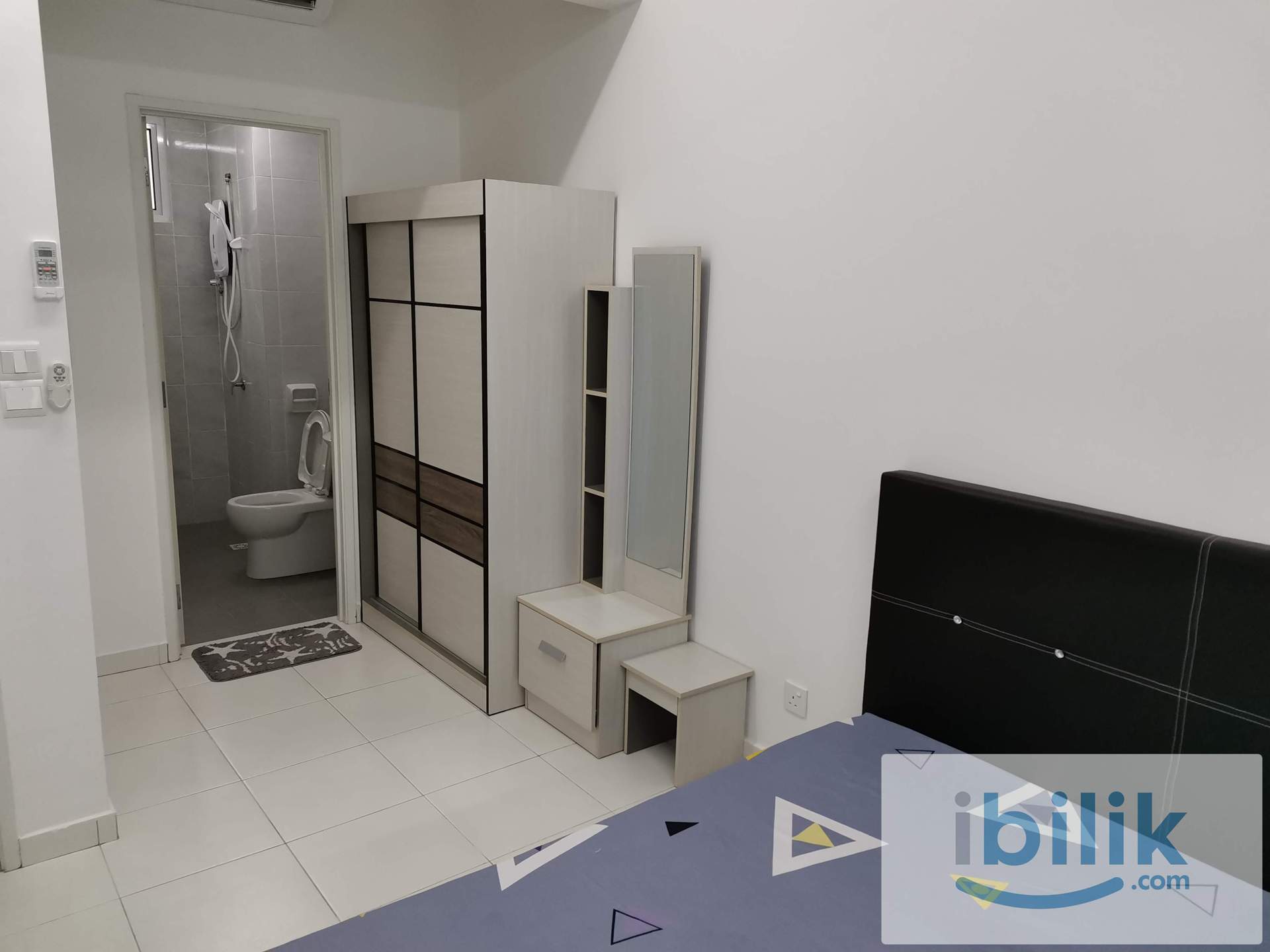 i-Santorini Aircond Fully Furnished Master Room included utilities - Image 3