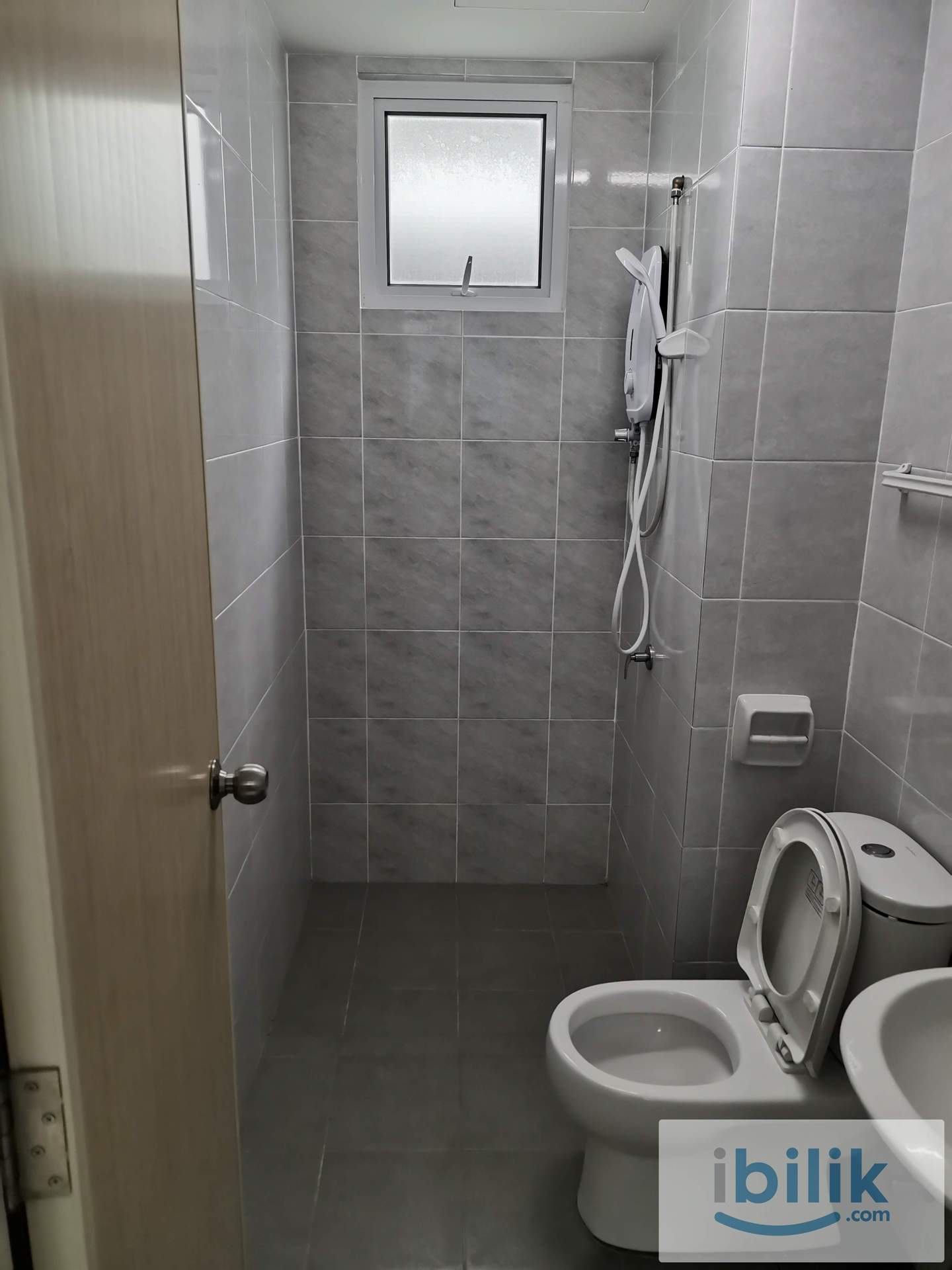 i-Santorini Aircond Fully Furnished Master Room included utilities - Image 7