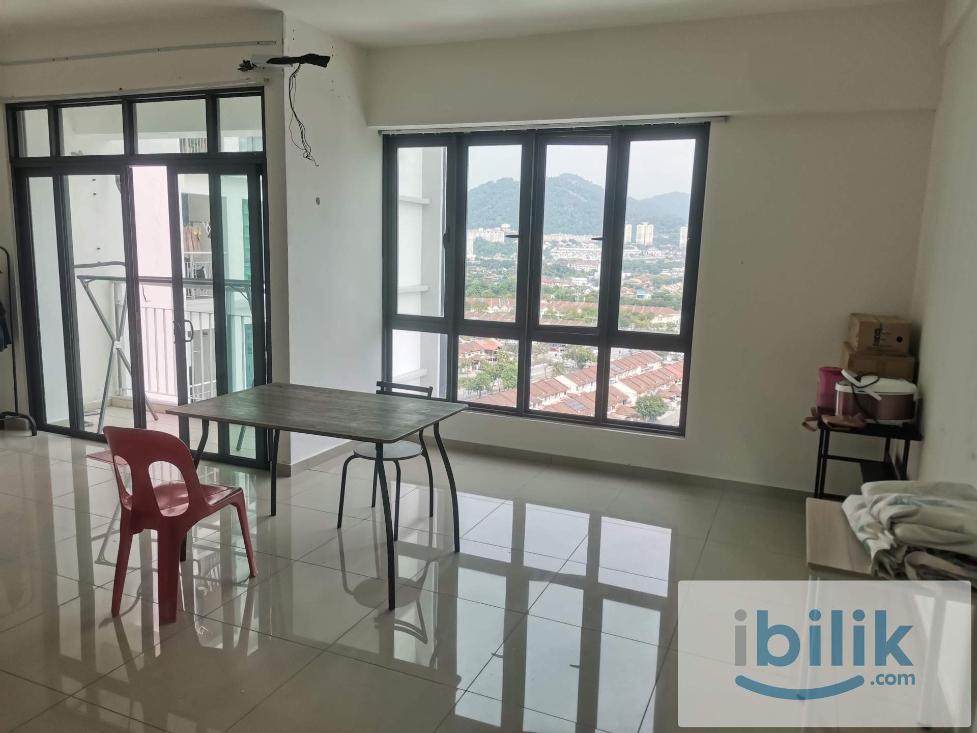 Promenade Aircond furnished Middle Room include utilities shared bathroom - Image 4