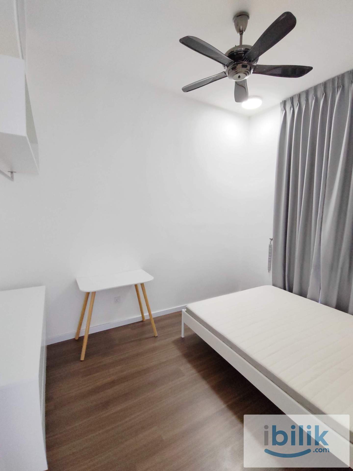 Vertu Resort Condo middle room include utilities female only  - Image 1