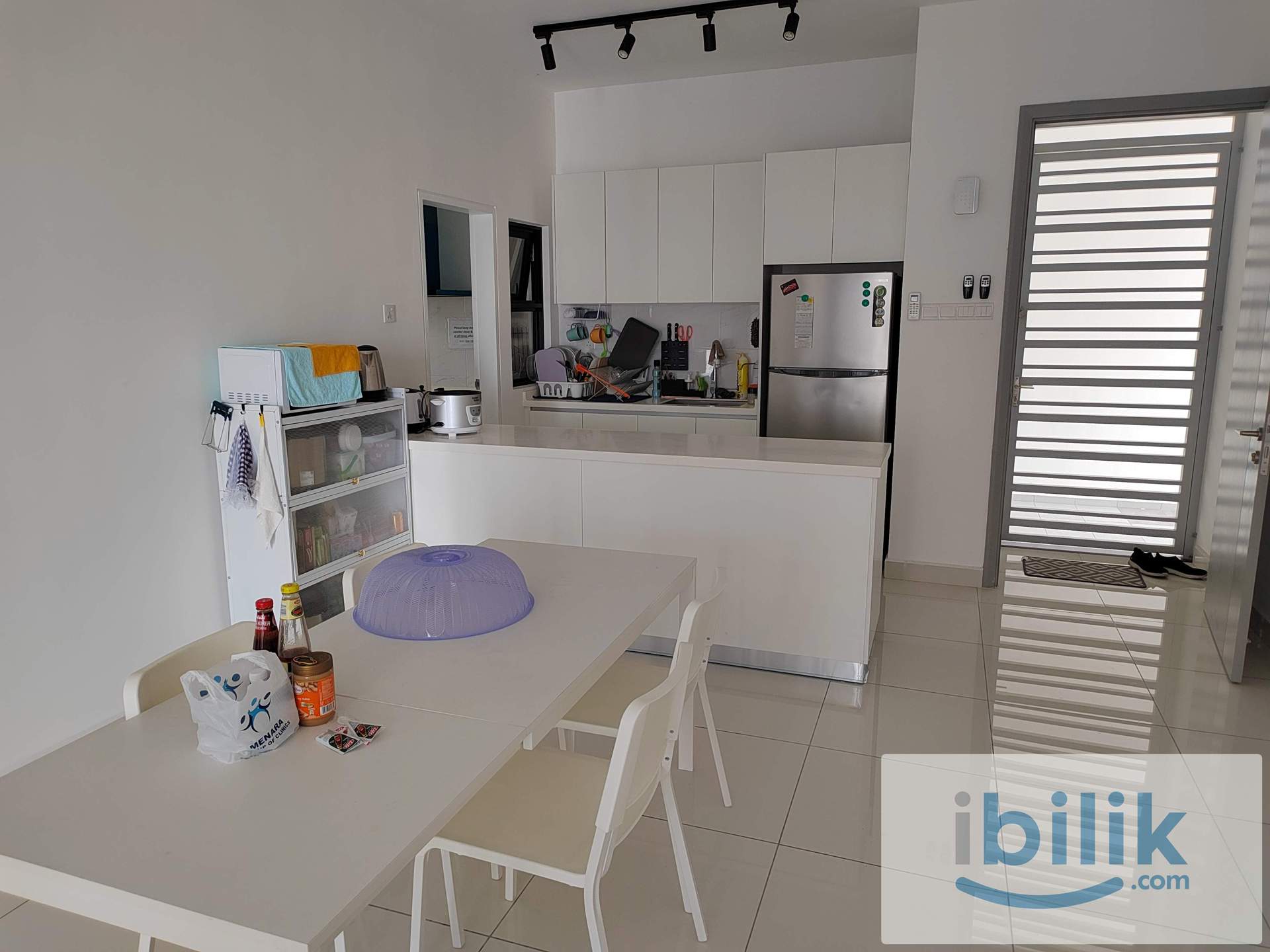 Vertu Resort Condo middle room include utilities female only  - Image 5