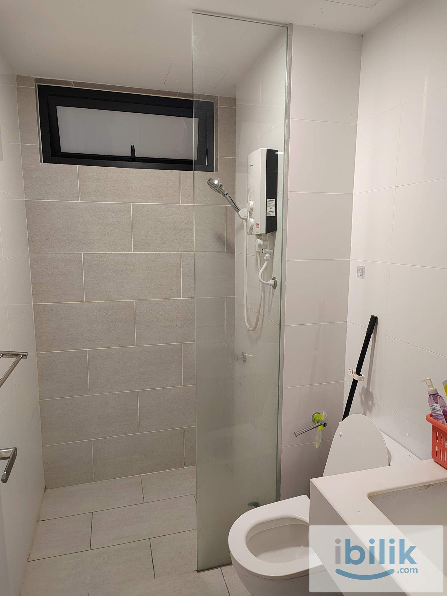 Vertu Resort Condo middle room include utilities female only  - Image 6