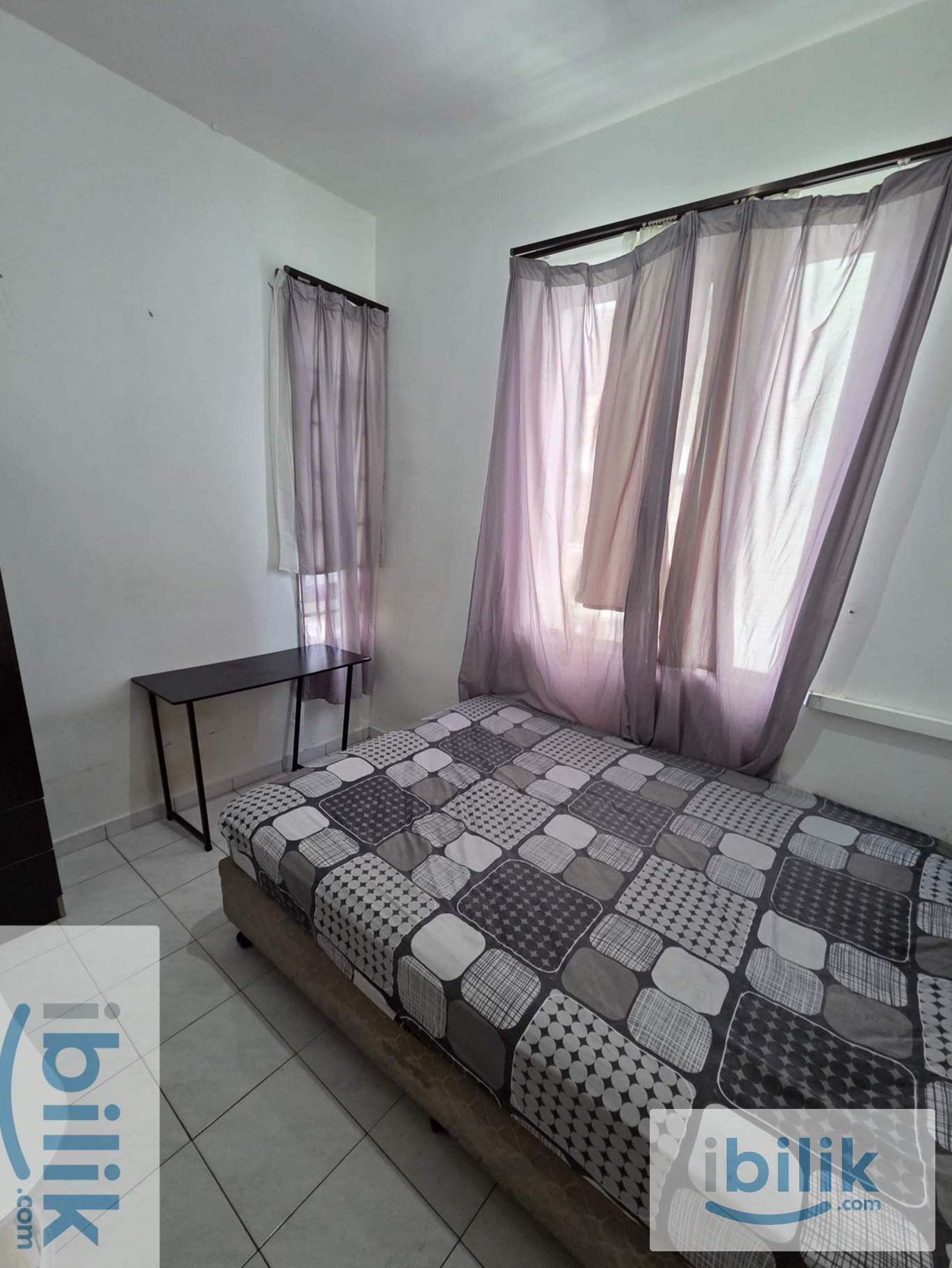 Npark Furnished Middle room Share bathroom included utilities - Image 2