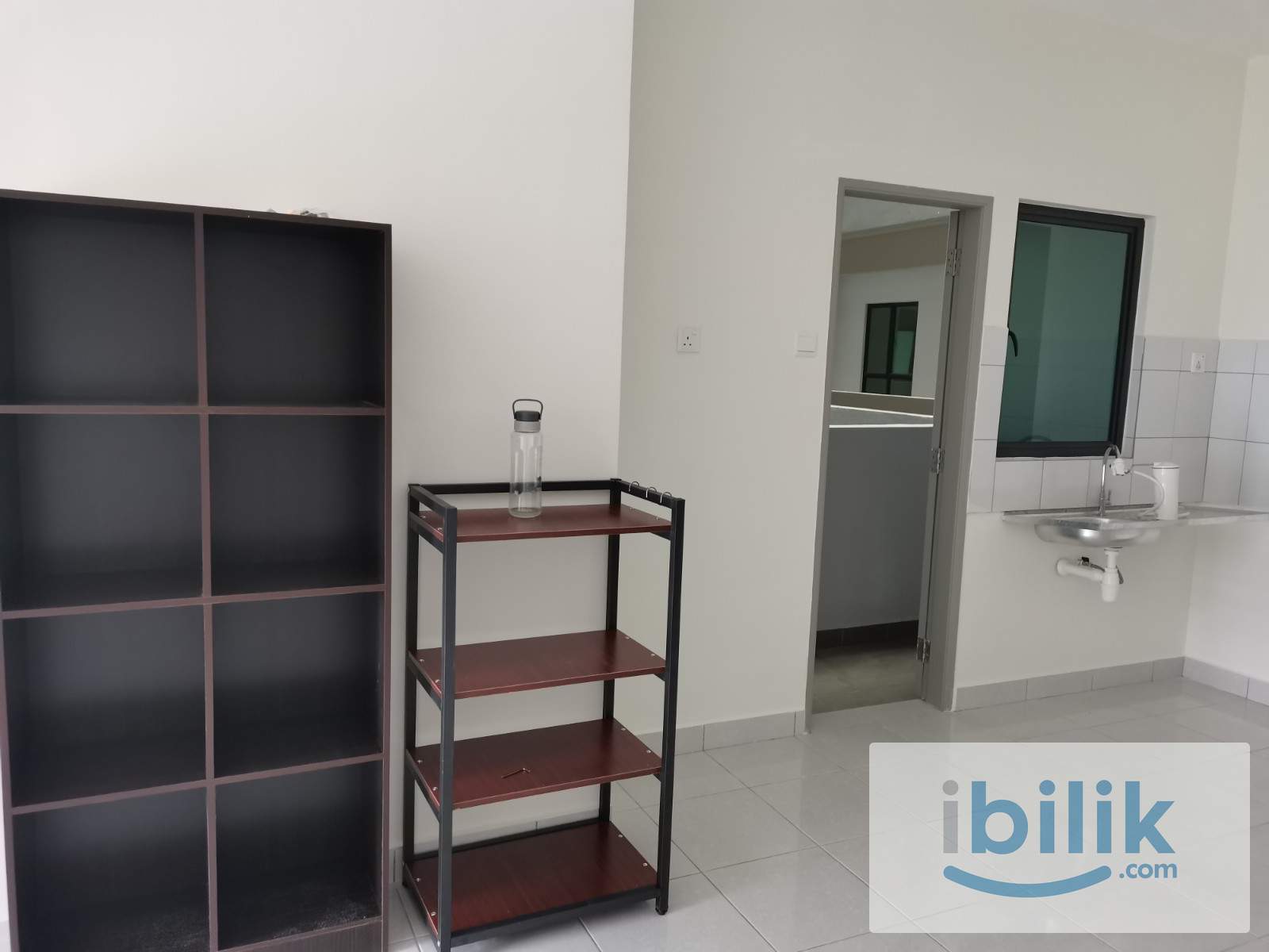Batu Ferringghi Iconic Vue furnished Middle Room included utilities shared bathroom - Image 4