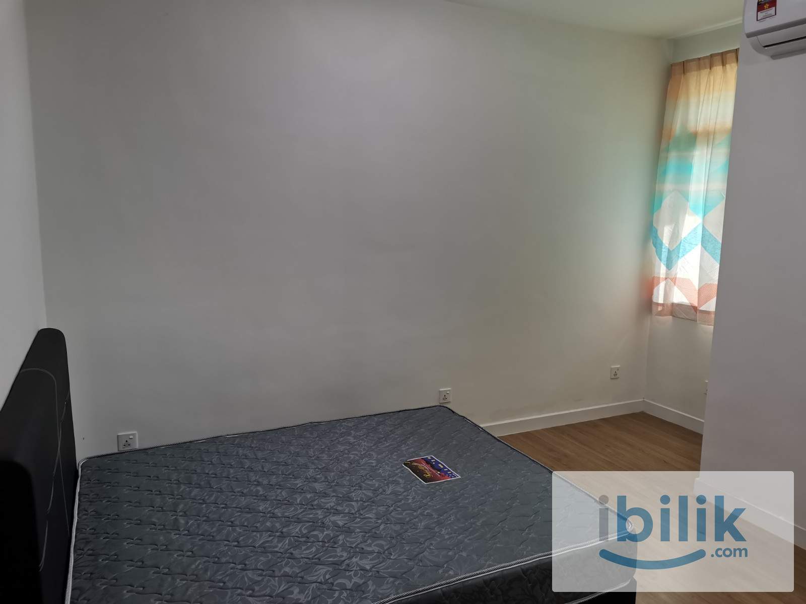 Batu Ferringghi Iconic Vue furnished Middle Room included utilities shared bathroom - Image 4